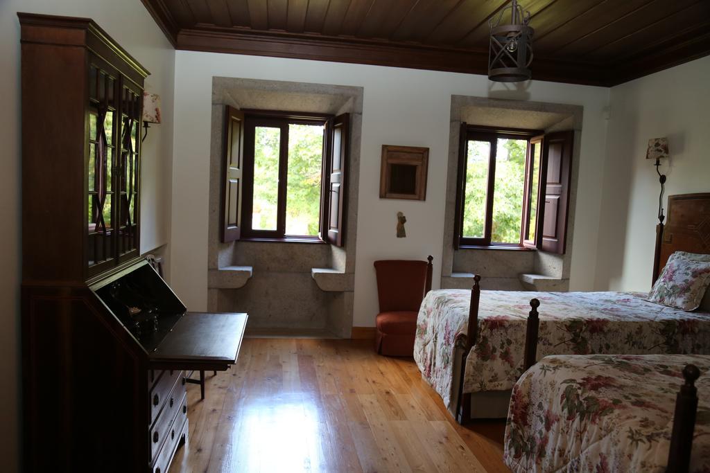 Quinta Dos Castanheiros Bed And Breakfast Ponte de Lima Room photo