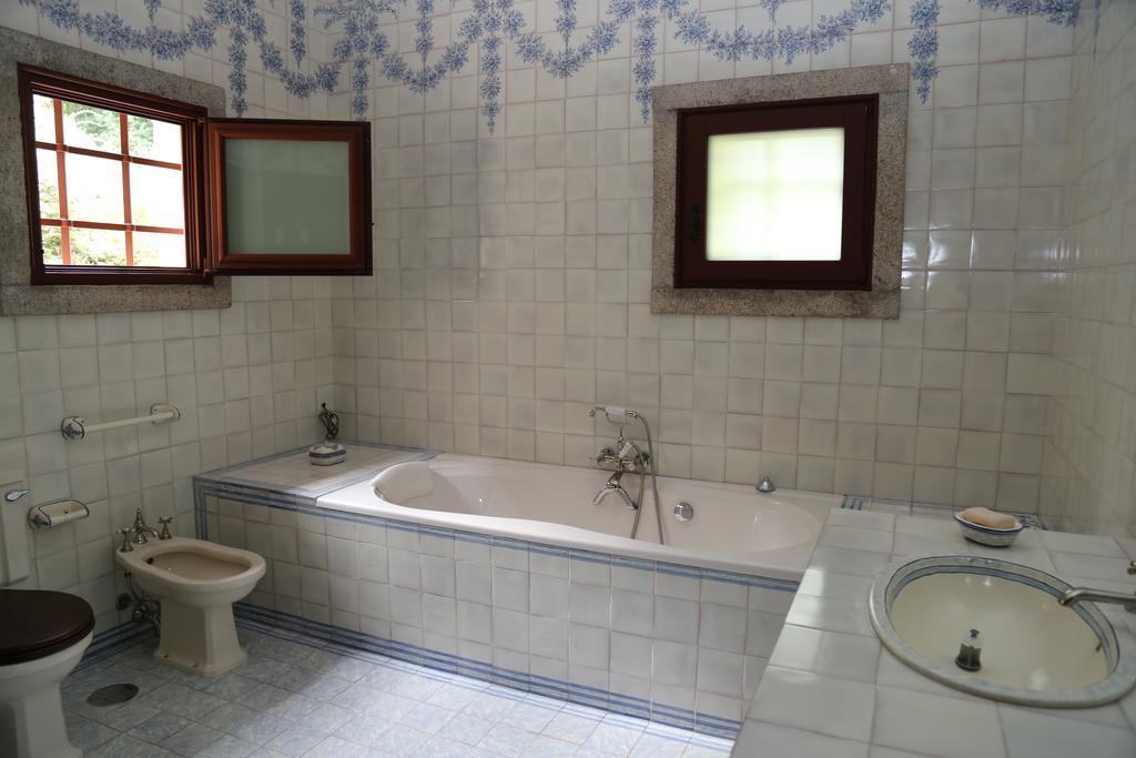 Quinta Dos Castanheiros Bed And Breakfast Ponte de Lima Room photo
